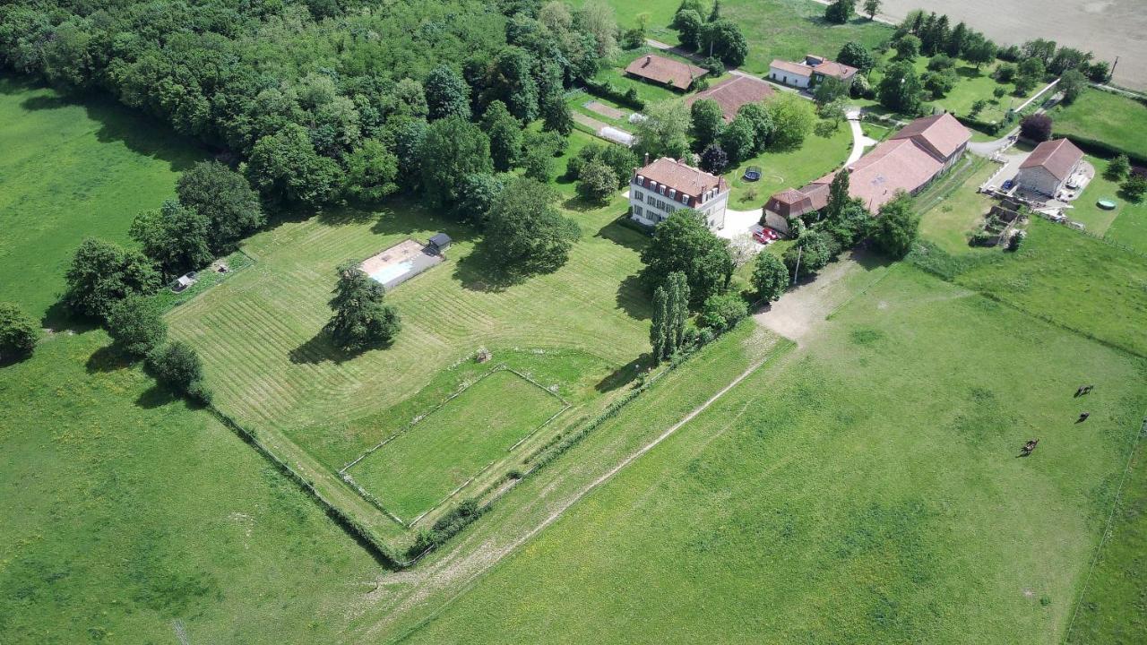 Domaine De Savignac Bed & Breakfast Chabanais