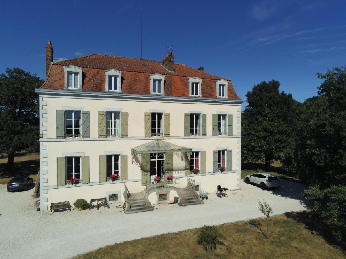Domaine De Savignac Bed and breakfast